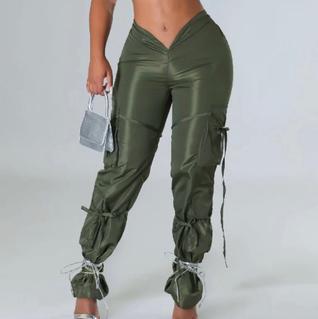 Asymmetric Waist Cargo Pants